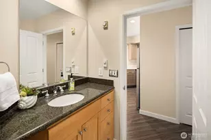 611 Highland Dr, Seattle, WA 98109 - Photo 14