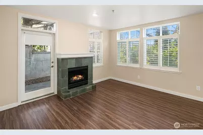 611 Highland Drive #101, Seattle, WA 98109 - Photo 6
