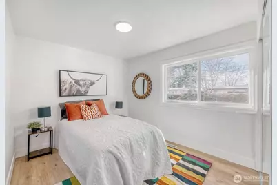 98056 768 Dayton Avenue NE, Renton, WA 98056 - Photo 16