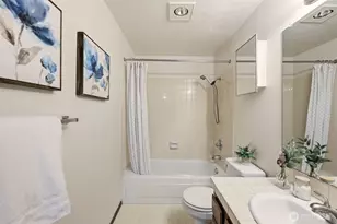 2316 NE 89th St, Seattle, WA 98115 - Photo 24