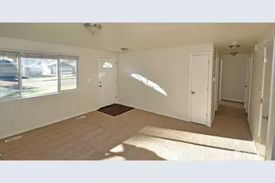 4717 116th Street NE, Marysville, WA 98271 - Photo 2