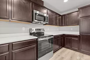 4453 74th Dr NE, Marysville, WA 98270 - Photo 8