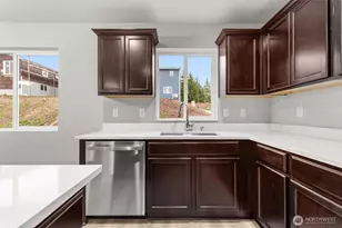 4453 74th Dr NE, Marysville, WA 98270 - Photo 6