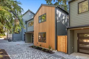 2349 B NE 127th St, Seattle, WA 98125 - Photo 2