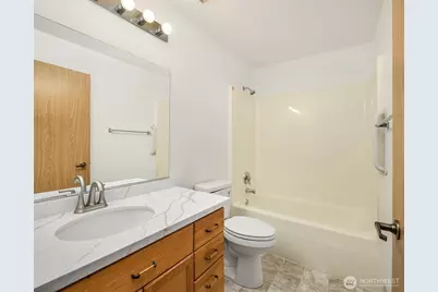1750 152nd Avenue NE #E311, Bellevue, WA 98007 - Photo 20