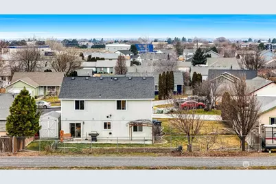 1407 S Husky Drive, Moses Lake, WA 98837 - Photo 4