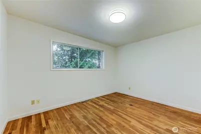 16217 Lake Hills Boulevard, Bellevue, WA 98008 - Photo 8