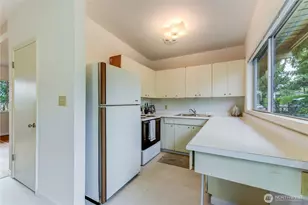 16217 Lake Hills Blvd, Bellevue, WA 98008 - Photo 6