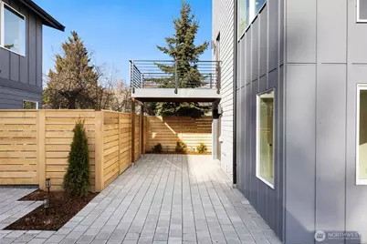 1111 B 26th Avenue, Seattle, WA 98122 - Photo 16