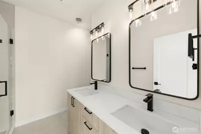 1111 B 26th Avenue, Seattle, WA 98122 - Photo 8