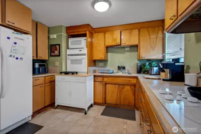 10312 Rainier Avenue SW, Lakewood, WA 98499 - Photo 6