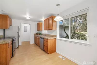 2403 B Street, Steilacoom, WA 98388 - Photo 6