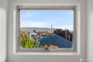 935 NW 61st St, Seattle, WA 98107 - Photo 4