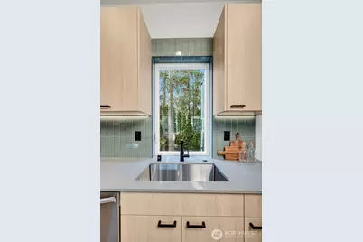 4409 B S Holly Street, Seattle, WA 98118 - Photo 10