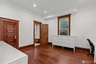 414 NE 42nd St, Seattle, WA 98105 - Photo 18