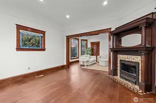 414 NE 42nd St, Seattle, WA 98105 - Photo 10