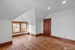 414 NE 42nd St, Seattle, WA 98105 - Photo 24