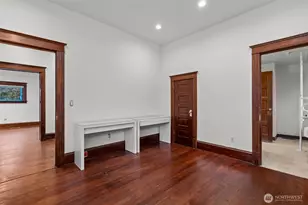 414 NE 42nd St, Seattle, WA 98105 - Photo 20