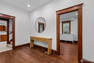 414 NE 42nd St, Seattle, WA 98105 - Photo 16