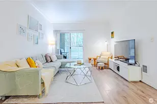 801 Rainier Ave N, Renton, WA 98057 - Photo 2