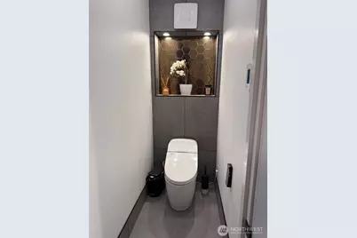 829 S 242nd Street #B, Des Moines, WA 98198 - Photo 8