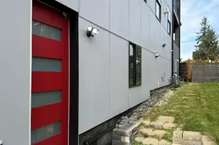 829 S 242nd St, Des Moines, WA 98198 - Photo 16