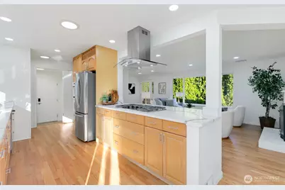 2321 100th Avenue NE, Bellevue, WA 98004 - Photo 8