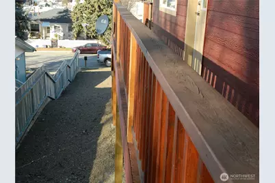 311 Tonasket Avenue, Tonasket, WA 98855 - Photo 8