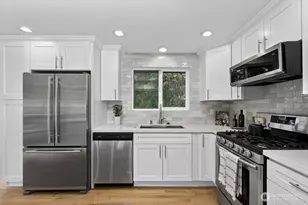 8004 203rd Pl SW, Edmonds, WA 98026 - Photo 4