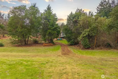 5901 45th Avenue Ct E, Tacoma, WA 98443 - Photo 36