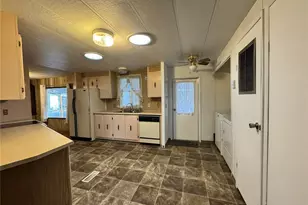 2430 Meadowlark Ln, Kelso, WA 98626 - Photo 16