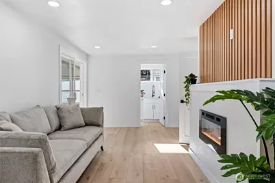 8817 S Alaska, Tacoma, WA 98444 - Photo 10