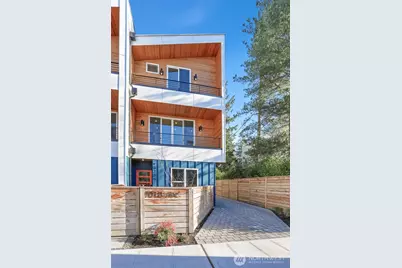 9020 13th Avenue NW #A, Seattle, WA 98117 - Photo 2