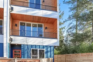 9020 13th Ave NW, Seattle, WA 98117 - Photo 2