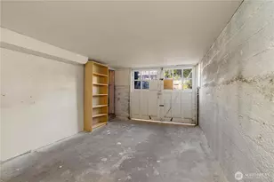 8240 17th Ave NE, Seattle, WA 98115 - Photo 24