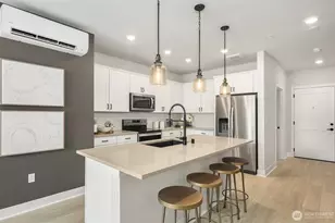 6949 NE 184th Ln, Kenmore, WA 98028 - Photo 4