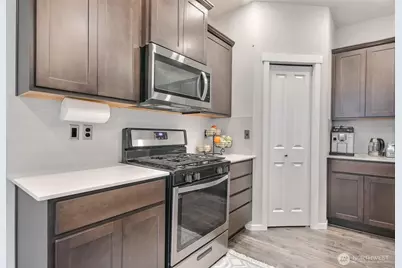 2037 81st Avenue E, Edgewood, WA 98371 - Photo 8