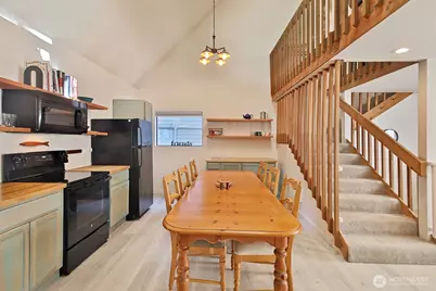 1015 Honeymoon Lake Drive, Greenbank, WA 98253 - Photo 12