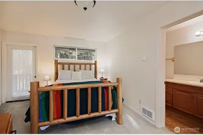 1015 Honeymoon Lake Drive, Greenbank, WA 98253 - Photo 20