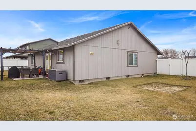 925 S 11th Avenue, Othello, WA 99344 - Photo 32