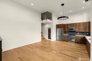 6038 50th Ave NE, Seattle, WA 98115 - Photo 8