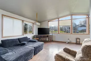 2208 S Lincoln St, Port Angeles, WA 98362 - Photo 4