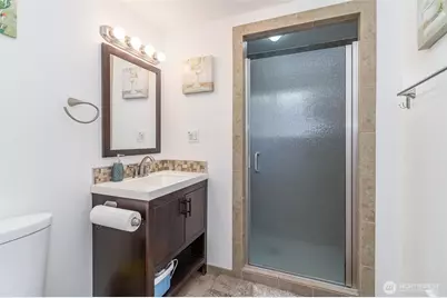 2726 Pioneer Way E, Tacoma, WA 98404 - Photo 32