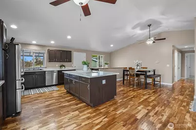 6811 54th Place NE, Marysville, WA 98270 - Photo 14