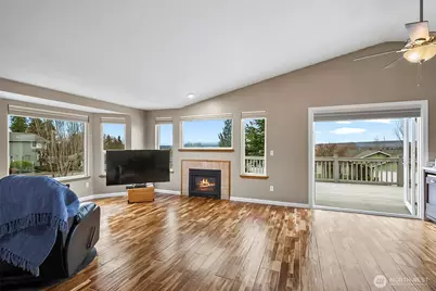 6811 54th Place NE, Marysville, WA 98270 - Photo 8