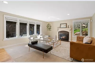 413 213th Place SE, Sammamish, WA 98074 - Photo 2