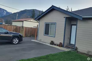 918 Orchard Ave, Gold Bar, WA 98251 - Photo 2