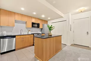 81 Clay St, Seattle, WA 98121 - Photo 6