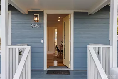 8451 30th Avenue SW, Seattle, WA 98126 - Photo 4