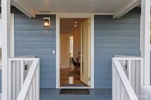 8451 30th Ave SW, Seattle, WA 98126 - Photo 4